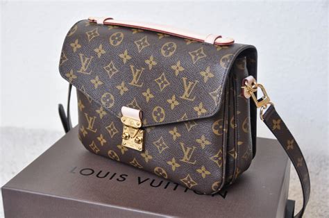 Search results for louis vuitton pochette metis 